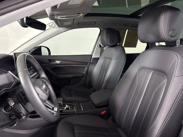 Used 2021 Audi Q5 2.0T Premium Plus w/ Premium Plus Package AWD/4WD image 5