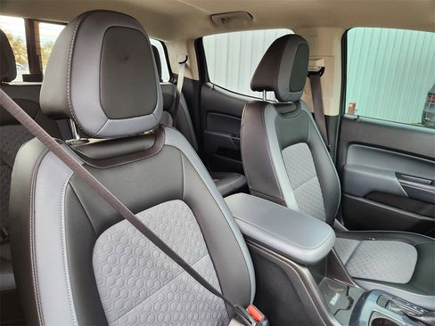 Used 2020 Chevrolet Colorado Z71 image 13