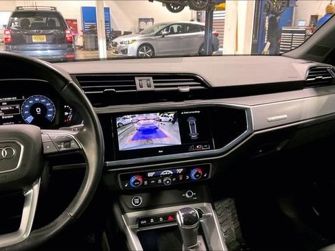 Used 2023 Audi Q3 2.0T Premium w/ Convenience Package image 6