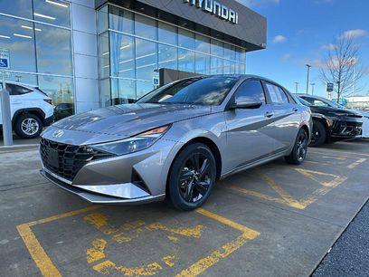 Certified 2023 Hyundai Elantra SEL w/ Cargo Package