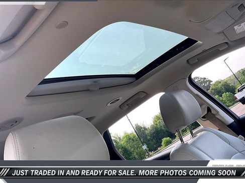 Used 2022 Buick Enclave Premium w/ Experience Buick Package FWD image 16