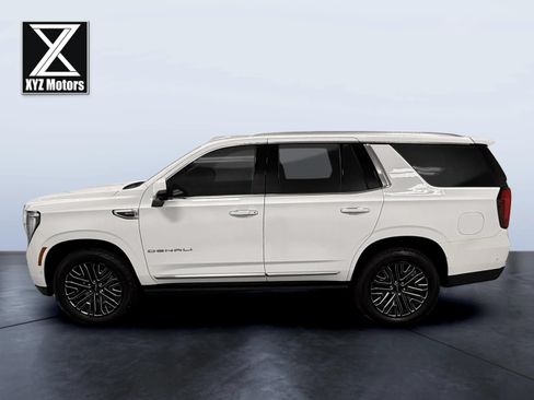 Used 2025 GMC Yukon Denali w/ Sun & Power Step Package AWD/4WD image 3