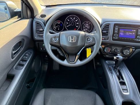 Used 2019 Honda HR-V LX image 20