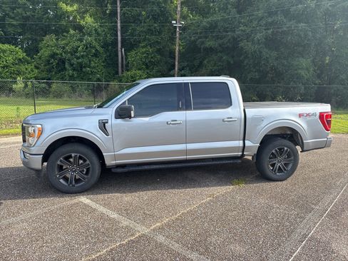 Used 2022 Ford F150 XLT w/ Equipment Group 302A High AWD/4WD image 1