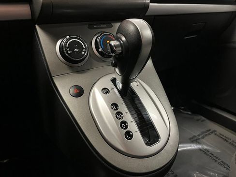 Used 2012 Nissan Sentra 2.0 SR FWD image 10