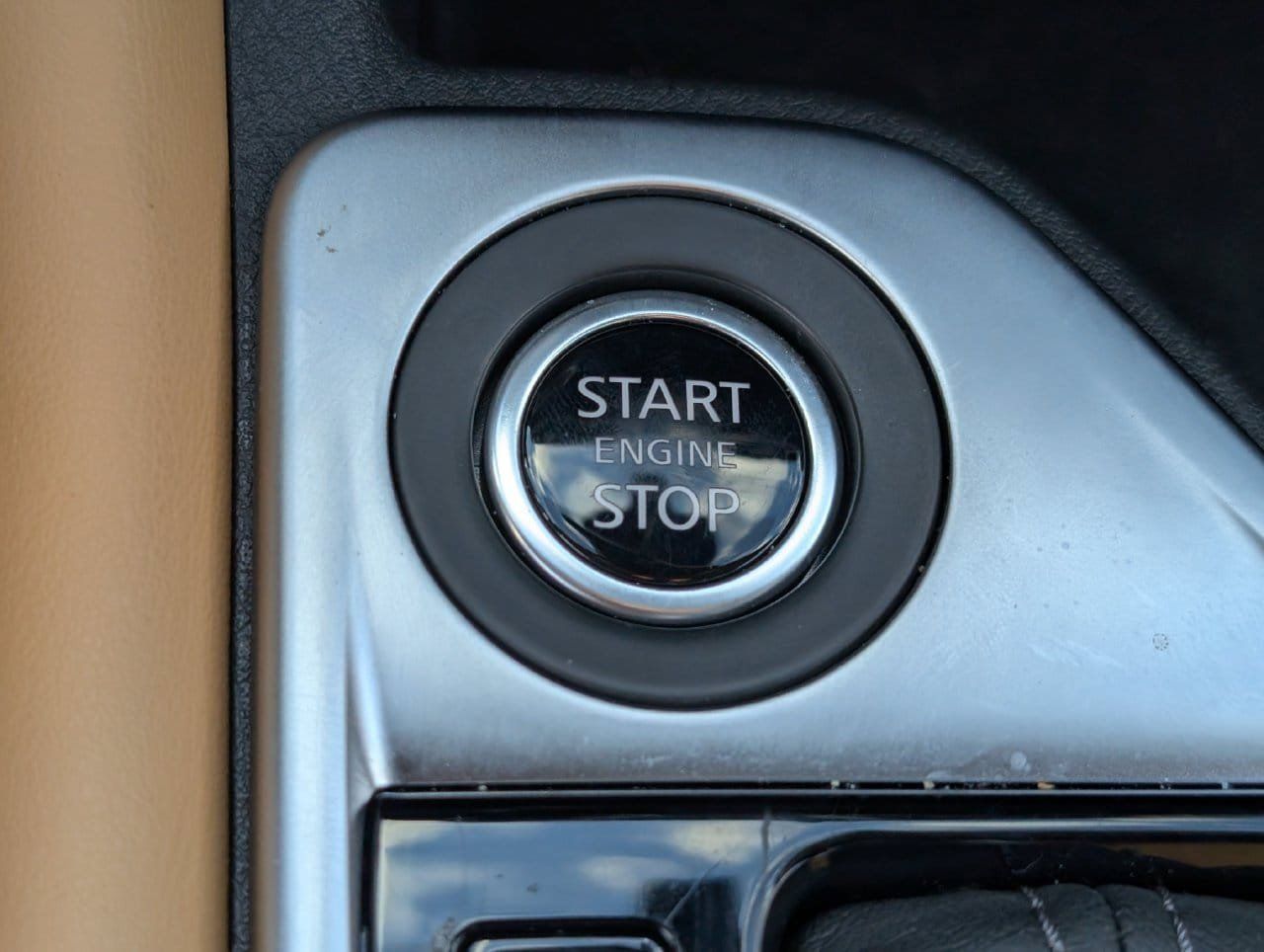 Used 2025 Nissan Sentra SV w/ SV Premium Package FWD image 18