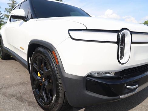Used 2022 Rivian R1T Adventure image 55