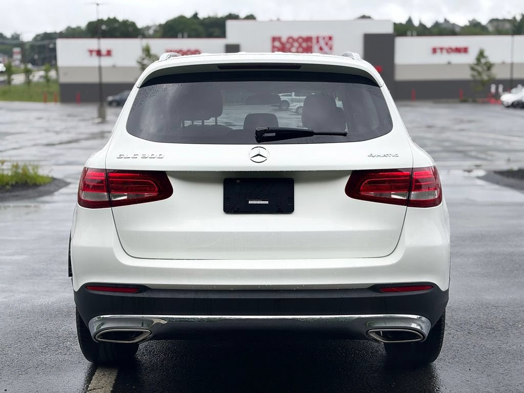 Used 2019 Mercedes-Benz GLC 300 4MATIC image 5