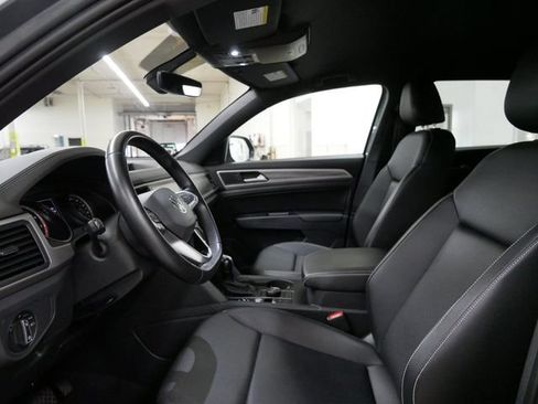 Used 2020 Volkswagen Atlas Cross Sport SE AWD/4WD image 8