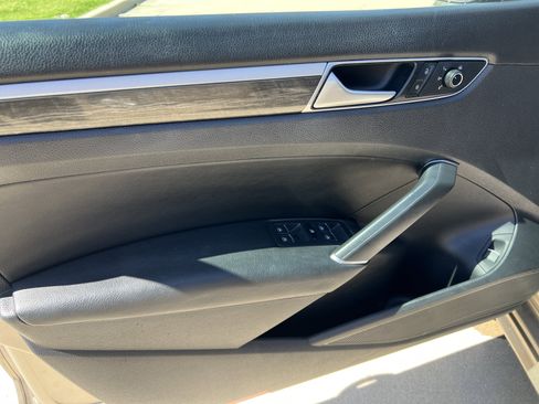 Used 2016 Volkswagen Passat 1.8T SE image 13