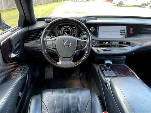 Used 2018 Lexus LS 500h image 5