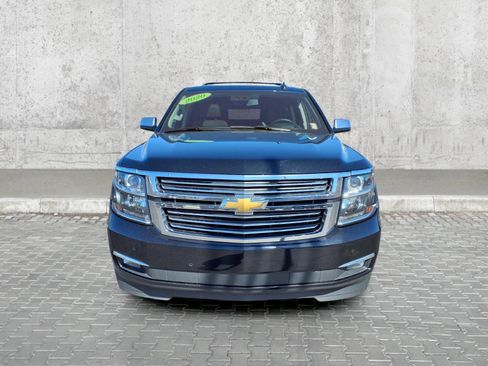 Used 2020 Chevrolet Suburban Premier w/ Premier Plus Edition image 3