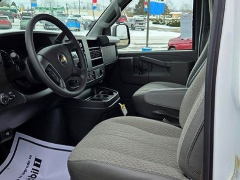 New 2026 Chevrolet Express 3500 Work Van w/ Power Convenience Package image 9