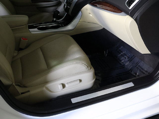 Certified 2020 Acura TLX w/ Technology Package FWD image 34