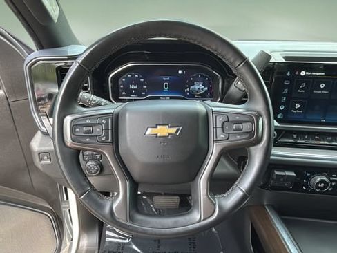 Used 2024 Chevrolet Silverado 2500 High Country w/ High Country Premium Package AWD/4WD image 12