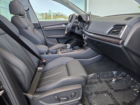 Used 2025 Audi Q5 2.0T Premium Plus w/ Premium Plus Package AWD/4WD image 19