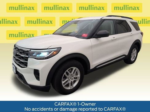 Used 2025 Ford Explorer Active w/ Active Comfort Package image 11