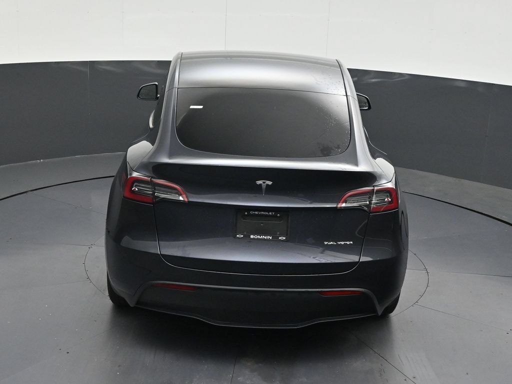 Used 2024 Tesla Model Y Long Range AWD/4WD image 17
