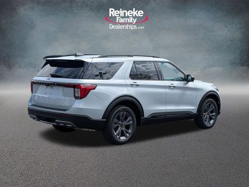 New 2026 Ford Explorer Active AWD/4WD image 5