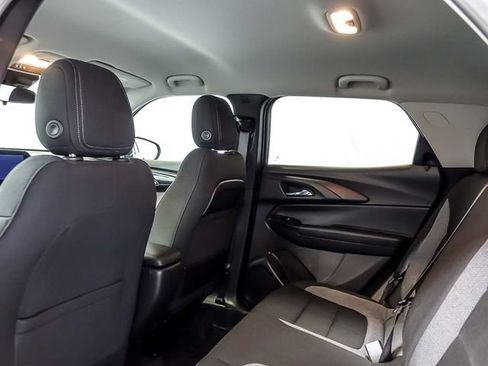 Certified 2024 Chevrolet TrailBlazer LT w/ LT Cold Weather Package FWD image 12
