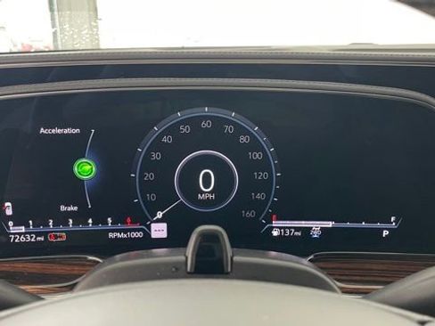 Used 2022 Cadillac Escalade ESV Premium Luxury image 37