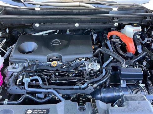 Used 2025 Toyota RAV4 LE image 31