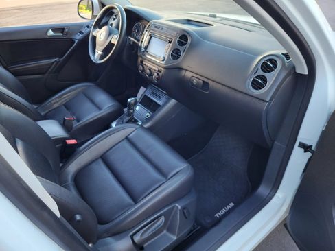 Used 2014 Volkswagen Tiguan SE AWD/4WD image 15