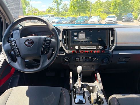 Used 2025 Nissan Frontier PRO-4X AWD/4WD image 18