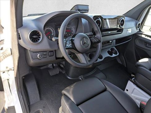 New 2026 Mercedes-Benz Sprinter 2500 image 3