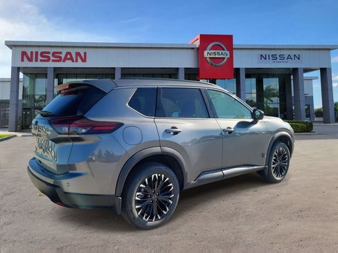 New 2026 Nissan Rogue SV FWD image 2