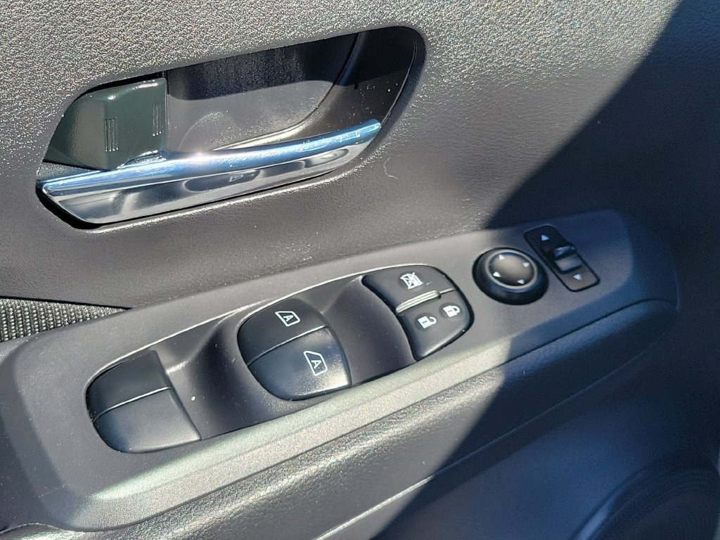 Certified 2024 Nissan Kicks SV FWD image 29