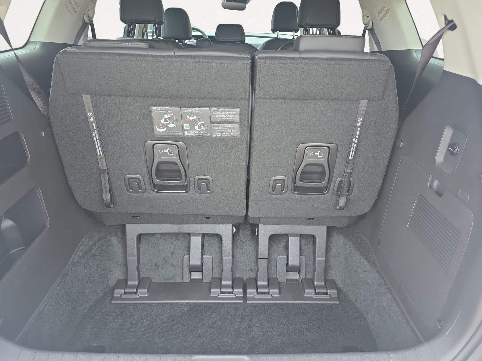 Certified 2026 Kia Carnival FWD image 10