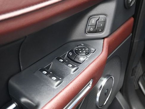 Used 2023 Ford Expedition Max Limited image 13