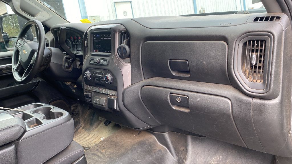 Used 2024 Chevrolet Silverado 2500 Custom w/ Custom Value Package AWD/4WD image 11