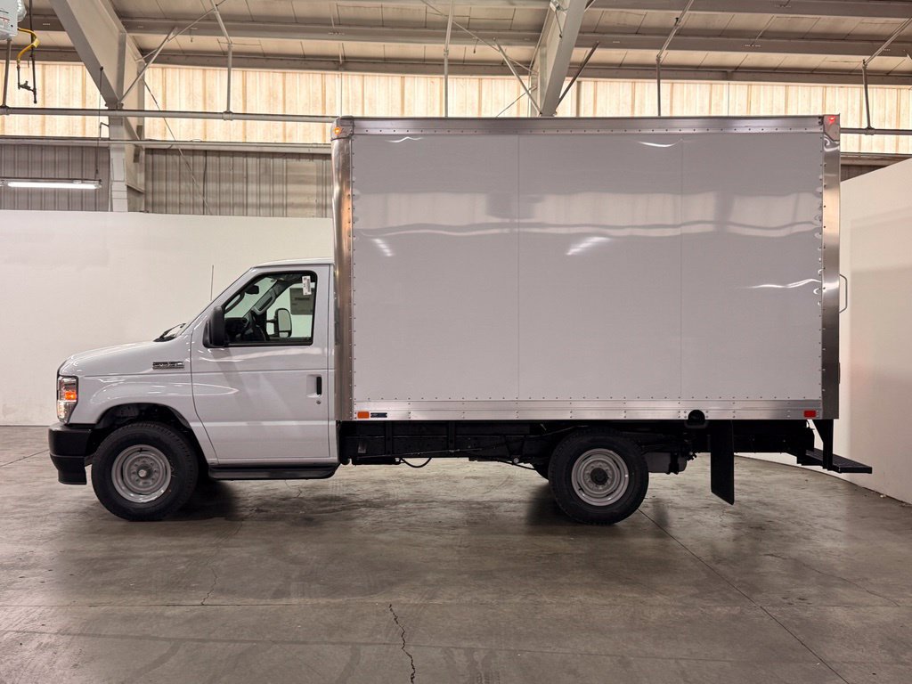New 2027 Ford E-350 and Econoline 350 Super Duty w/ Power Equipment Group RWD image 13