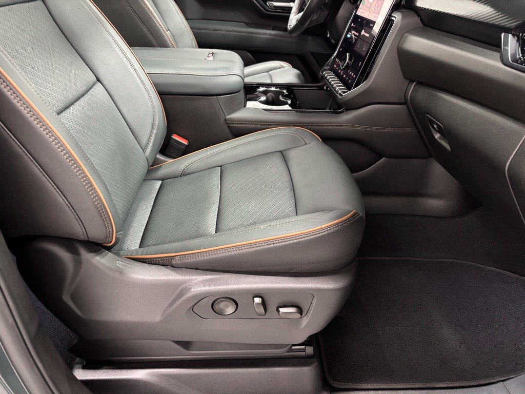 Used 2026 GMC Yukon XL AT4 AWD/4WD image 61
