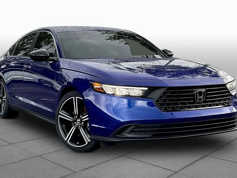 Used 2025 Honda Accord Sport image 5