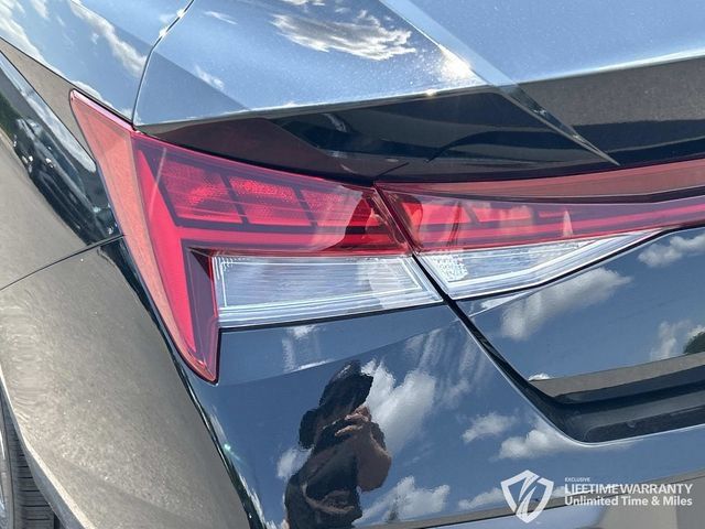 New 2026 Hyundai Elantra Limited FWD image 11