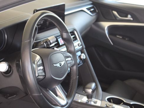 Used 2025 Genesis G70 2.5T RWD image 23