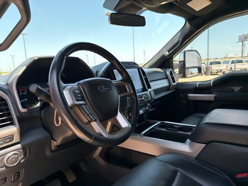 Used 2022 Ford F250 Lariat w/ Lariat Ultimate Package AWD/4WD image 19