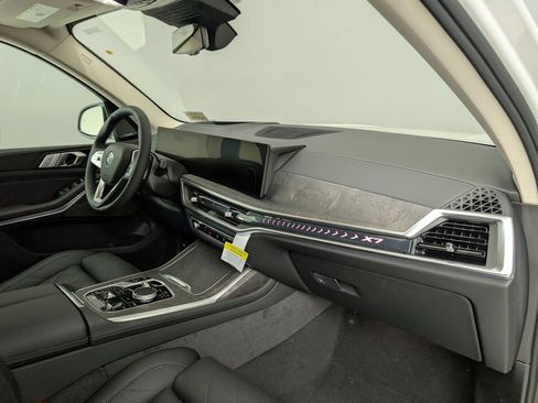 New 2026 BMW X7 xDrive40i image 27