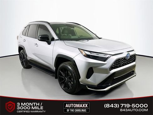 Used 2022 Toyota RAV4 SE w/ Weather & Moonroof Package image 1
