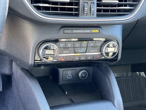 Used 2021 Ford Escape SEL w/ Technology Package image 32