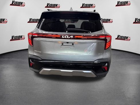 Used 2024 Kia Seltos EX AWD/4WD image 6