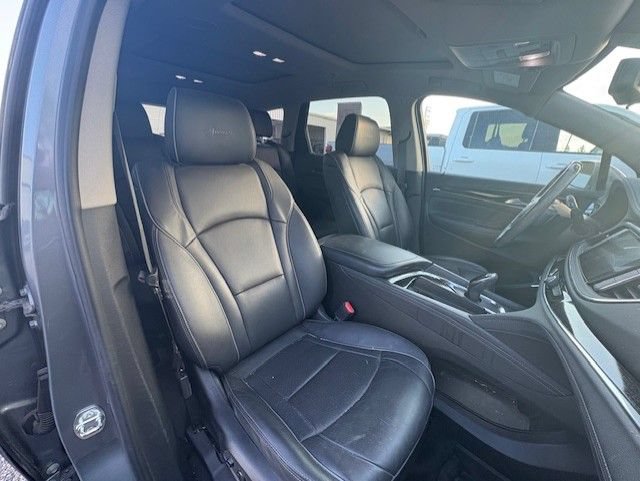 Used 2020 Buick Enclave Avenir w/ Avenir Technology Package FWD image 6