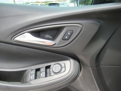 Used 2023 Buick Encore GX Preferred FWD image 19