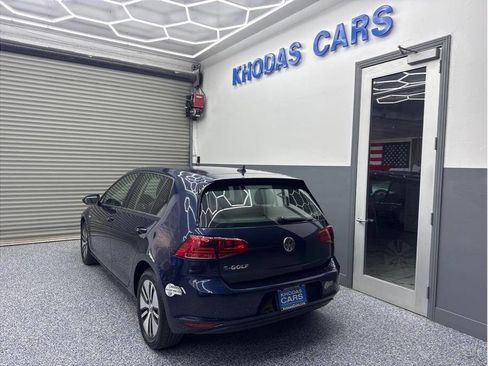 Used 2016 Volkswagen e-Golf SE FWD image 3