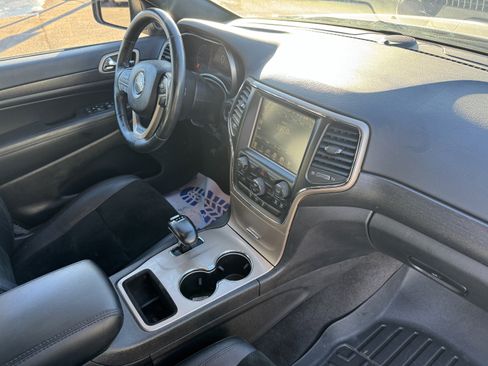 Used 2015 Jeep Grand Cherokee Altitude image 19