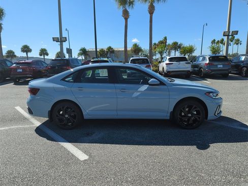 New 2026 Volkswagen Jetta SE image 3