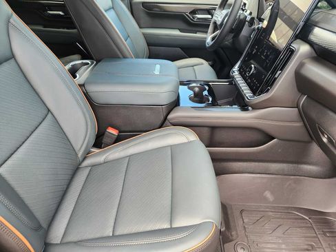 New 2026 GMC Yukon AT4 w/ AT4 Premium Plus Package AWD/4WD image 17